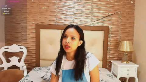 Snapshot of miladiosa chatting on 8, 5, 2026 miladiosa online show from 8, 5, 2026