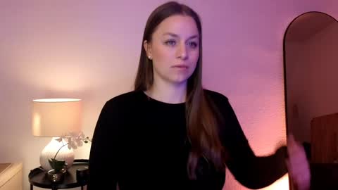 Mila Fleur online show from 30, 1, 2025