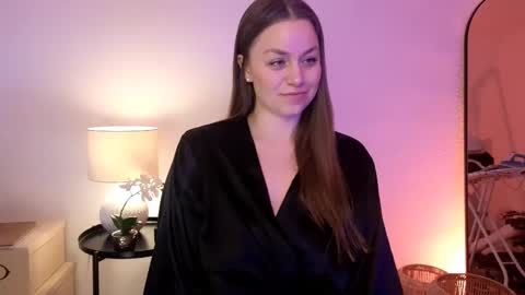 Mila Fleur online show from 14, 2, 2025