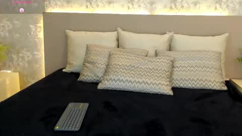    online show from 30, 9, 2025