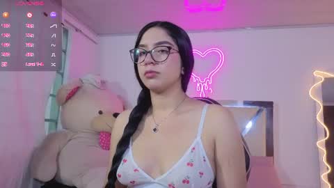 milah_tay online show from 2, 8, 2026