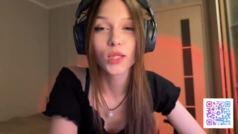 Snapshot of milamiuu chatting on 8, 3, 2026 milamiuu online show from 8, 3, 2026