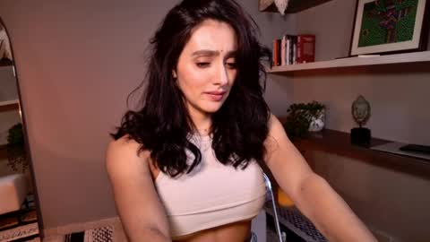 milana online show from 2, 5, 2026
