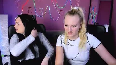 Mila online show from 11, 3, 2026