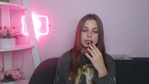 Snapshot of milanaangelas chatting on 26, 10, 2025 milanaangelas online show from 26, 10, 2025