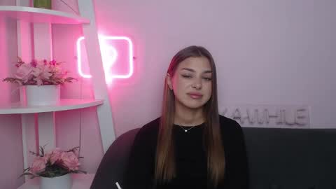 Snapshot of milanaangelas chatting on 7, 11, 2025 milanaangelas online show from 7, 11, 2025