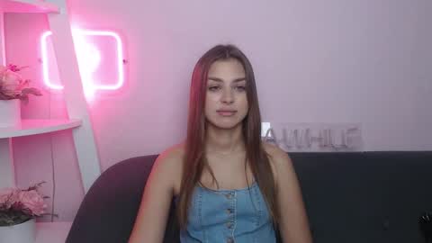 Snapshot of milanaangelas chatting on 24, 11, 2025 milanaangelas online show from 24, 11, 2025
