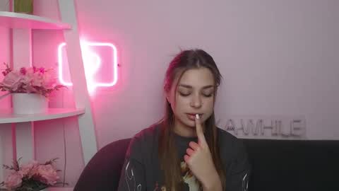 Snapshot of milanaangelas chatting on 16, 12, 2025 milanaangelas online show from 16, 12, 2025