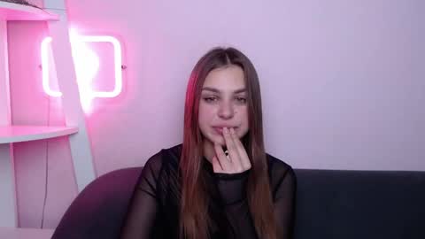 milanaangelas online show from 4, 4, 2026