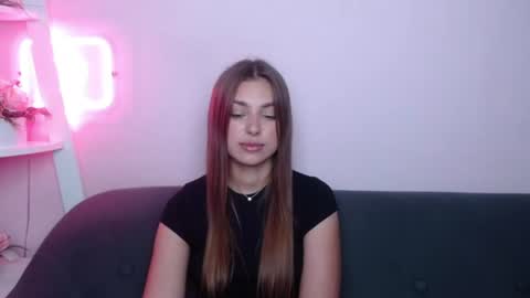 milanaangelas online show from 10, 7, 2026