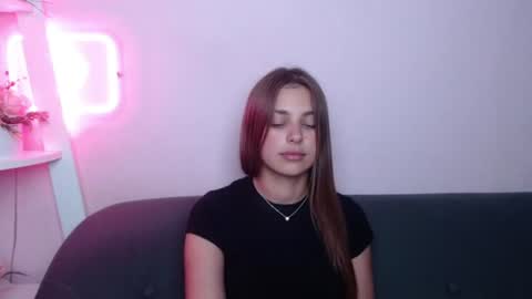 milanaangelas online show from 10, 7, 2026