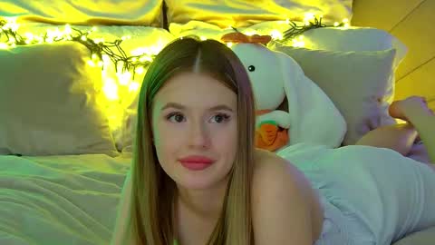 MilanaBalmain online show from 4, 3, 2025