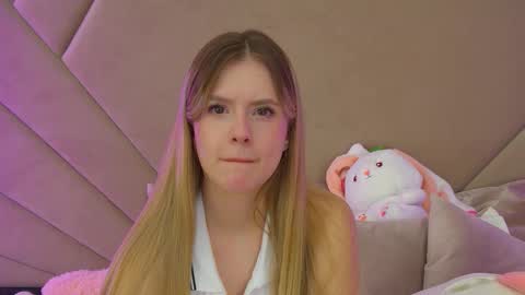 MilanaBalmain online show from 12, 11, 2025