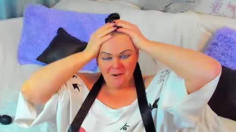 Lana online show from 9, 2, 2025