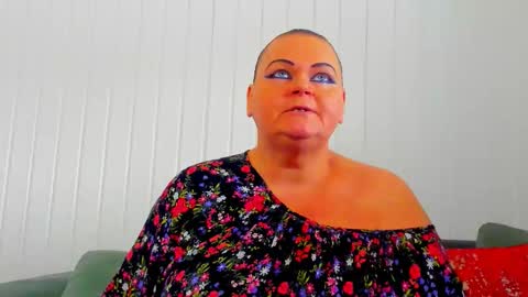 Snapshot of milanabiegert chatting on 6, 2, 2026 Lana online show from 6, 2, 2026
