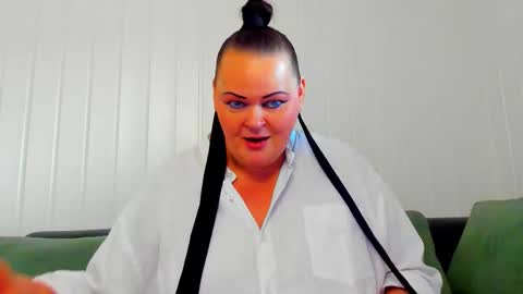 Snapshot of milanabiegert chatting on 16, 3, 2026 Lana online show from 16, 3, 2026