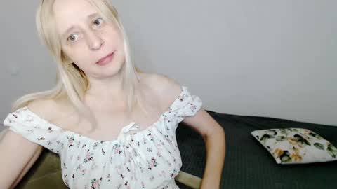 Milena online show from 13, 2, 2025