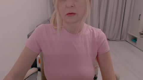 Milena online show from 22, 10, 2025