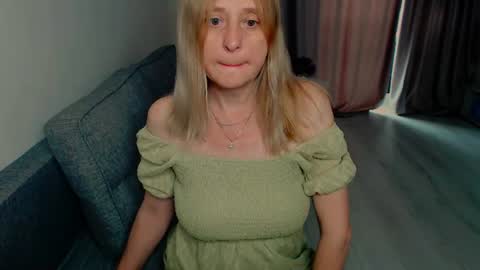 Snapshot of milanav chatting on 23, 6, 2026 Milena online show from 23, 6, 2026