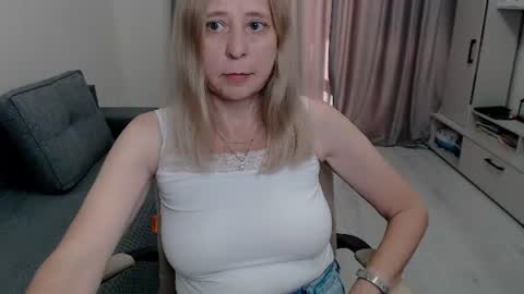 Snapshot of milanav chatting on 2, 8, 2026 Milena online show from 2, 8, 2026