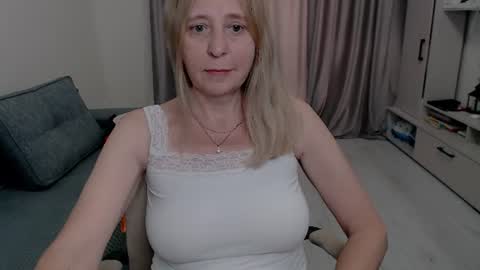 Snapshot of milanav chatting on 5, 8, 2026 Milena online show from 5, 8, 2026