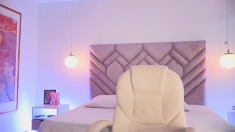 Milan Corleone online show from 4, 5, 2026