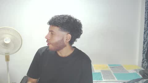 Snapshot of milano1130 chatting on 22, 3, 2026 milano1130 online show from 22, 3, 2026