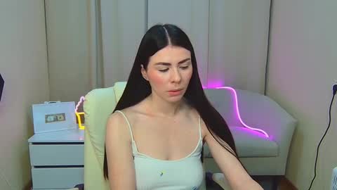 Snapshot of milasecretsss chatting on 4, 2, 2026 milasecretsss online show from 4, 2, 2026