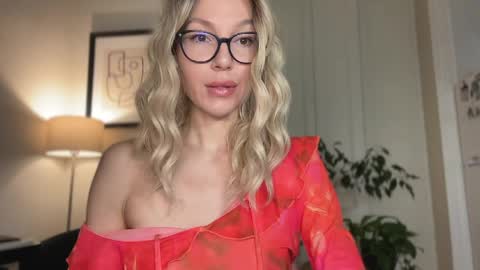 Mila online show from 4, 5, 2026