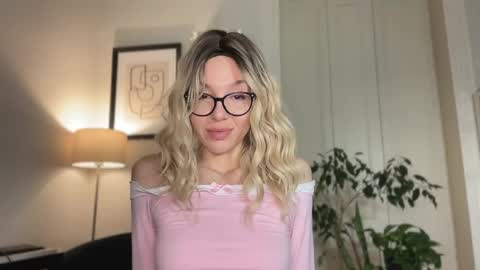 Mila online show from 5, 5, 2026