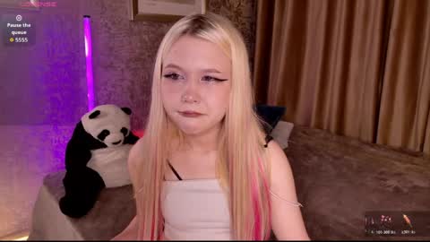 Mia online show from 30, 4, 2026