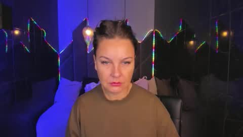 Snapshot of milena_mellow chatting on 17, 9, 2025 Milena online show from 17, 9, 2025