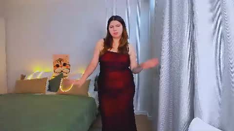 Snapshot of milenafiery chatting on 9, 7, 2026 milenafiery online show from 9, 7, 2026