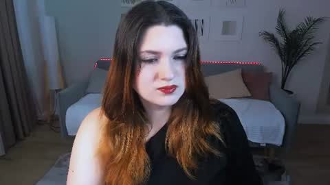 Snapshot of milenafiery chatting on 13, 7, 2026 milenafiery online show from 13, 7, 2026