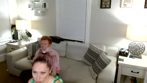 Austin and Miley online show from 20, 4, 2026