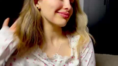 mileyy_cute online show from 11, 3, 2026