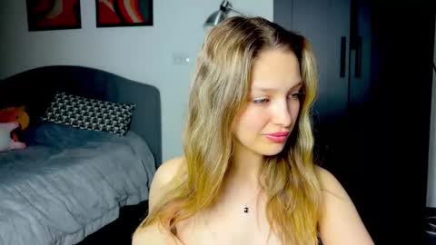 mileyy_cute online show from 13, 3, 2026