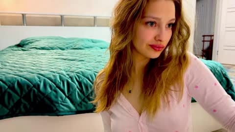 mileyy_cute online show from 24, 3, 2026