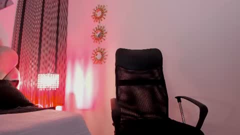Snapshot of milf__celeste chatting on 28, 7, 2026 milf__celeste online show from 28, 7, 2026