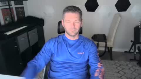 Snapshot of milf_hunter567 chatting on 17, 10, 2025 milf_hunter567 online show from 17, 10, 2025