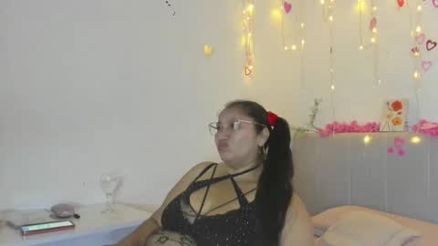 Snapshot of milf_latinn chatting on 9, 10, 2025 milf latinn online show from 9, 10, 2025