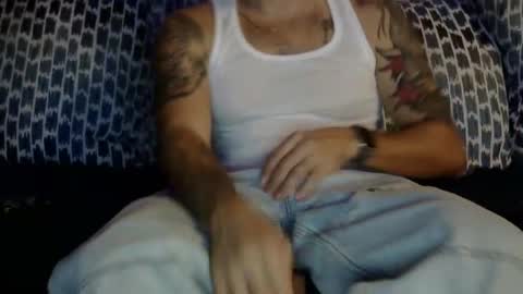 Snapshot of milfloverfl chatting on 17, 2, 2025 milfloverfl online show from 17, 2, 2025