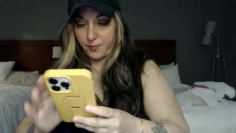MILF Monee online show from 6, 5, 2026