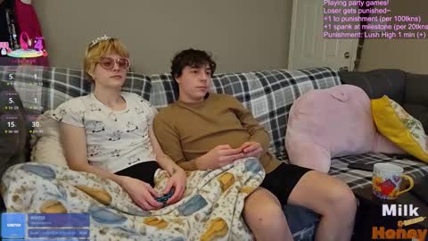 MilkandHoney online show from 14, 12, 2025