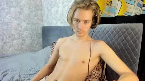 Snapshot of milkiwy chatting on 30, 10, 2025 Isaac online show from 30, 10, 2025