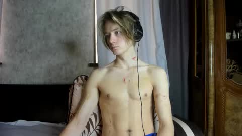 Snapshot of milkiwy chatting on 5, 11, 2025 Isaac online show from 5, 11, 2025