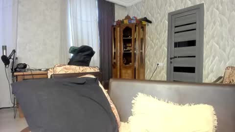 Snapshot of milkiwy chatting on 9, 2, 2026 Isaac online show from 9, 2, 2026