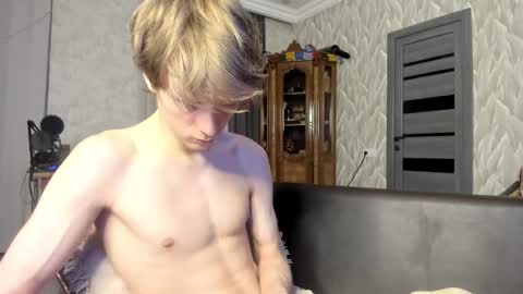 Snapshot of milkiwy chatting on 4, 3, 2026 Isaac online show from 4, 3, 2026