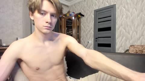 Snapshot of milkiwy chatting on 15, 3, 2026 Isaac online show from 15, 3, 2026