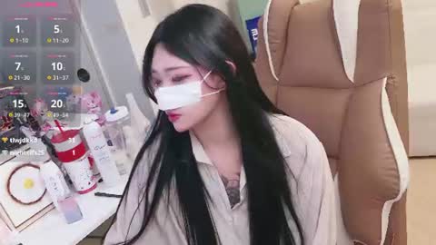Snapshot of milksola chatting on 3, 7, 2026 milksola online show from 3, 7, 2026